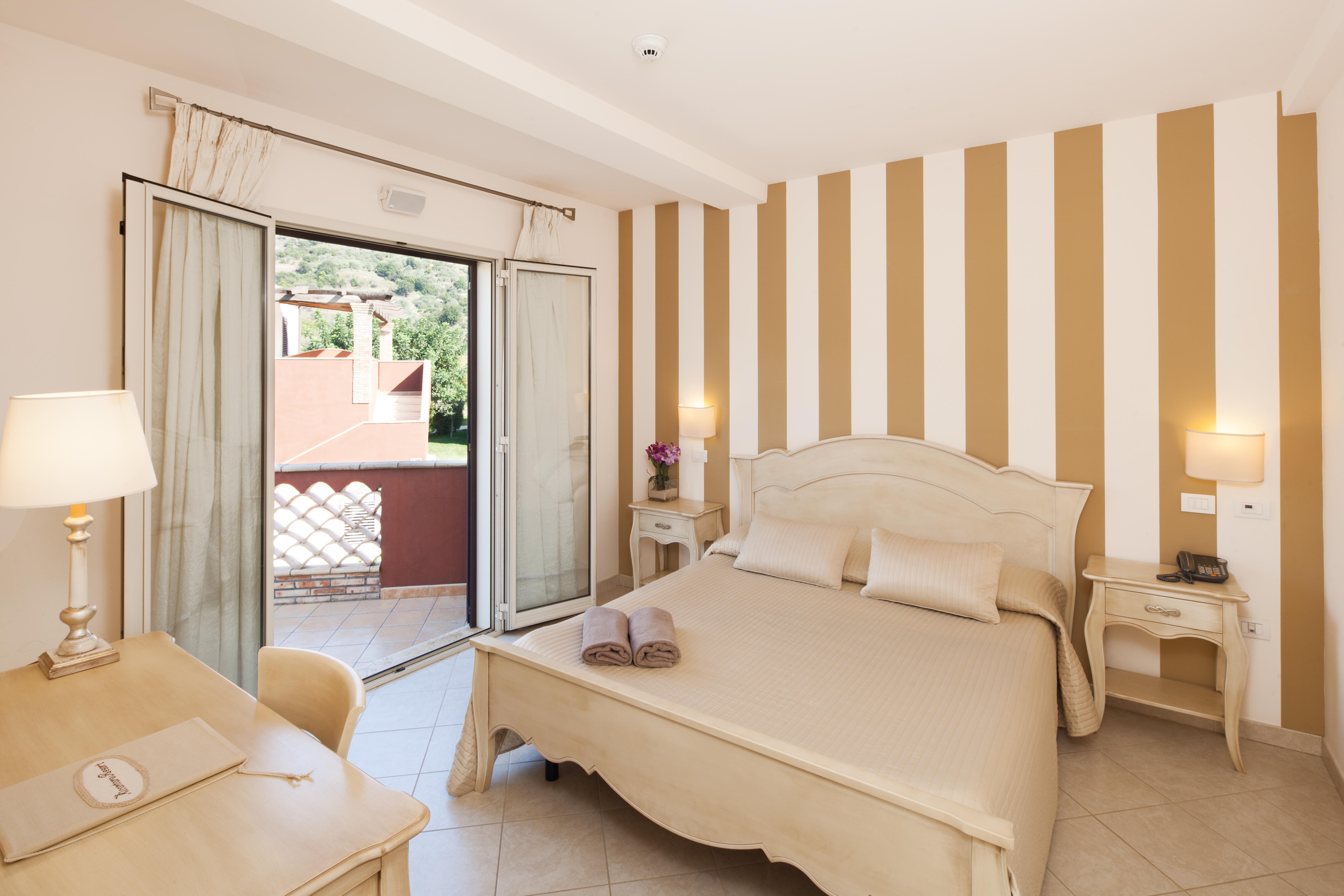 Alcantara Resort Di Charme Adults Only Gaggi Exteriör bild