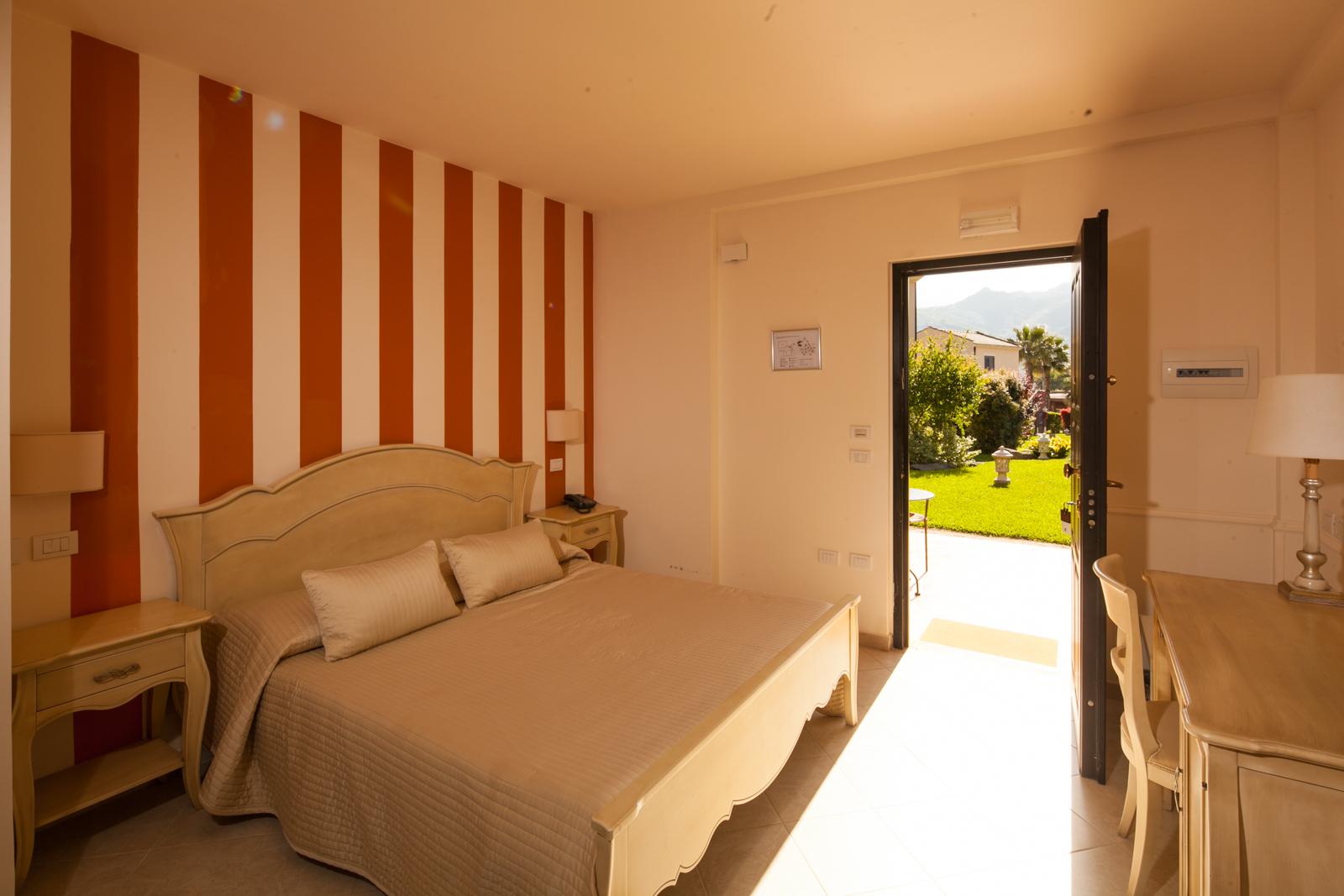 Alcantara Resort Di Charme Adults Only Gaggi Exteriör bild