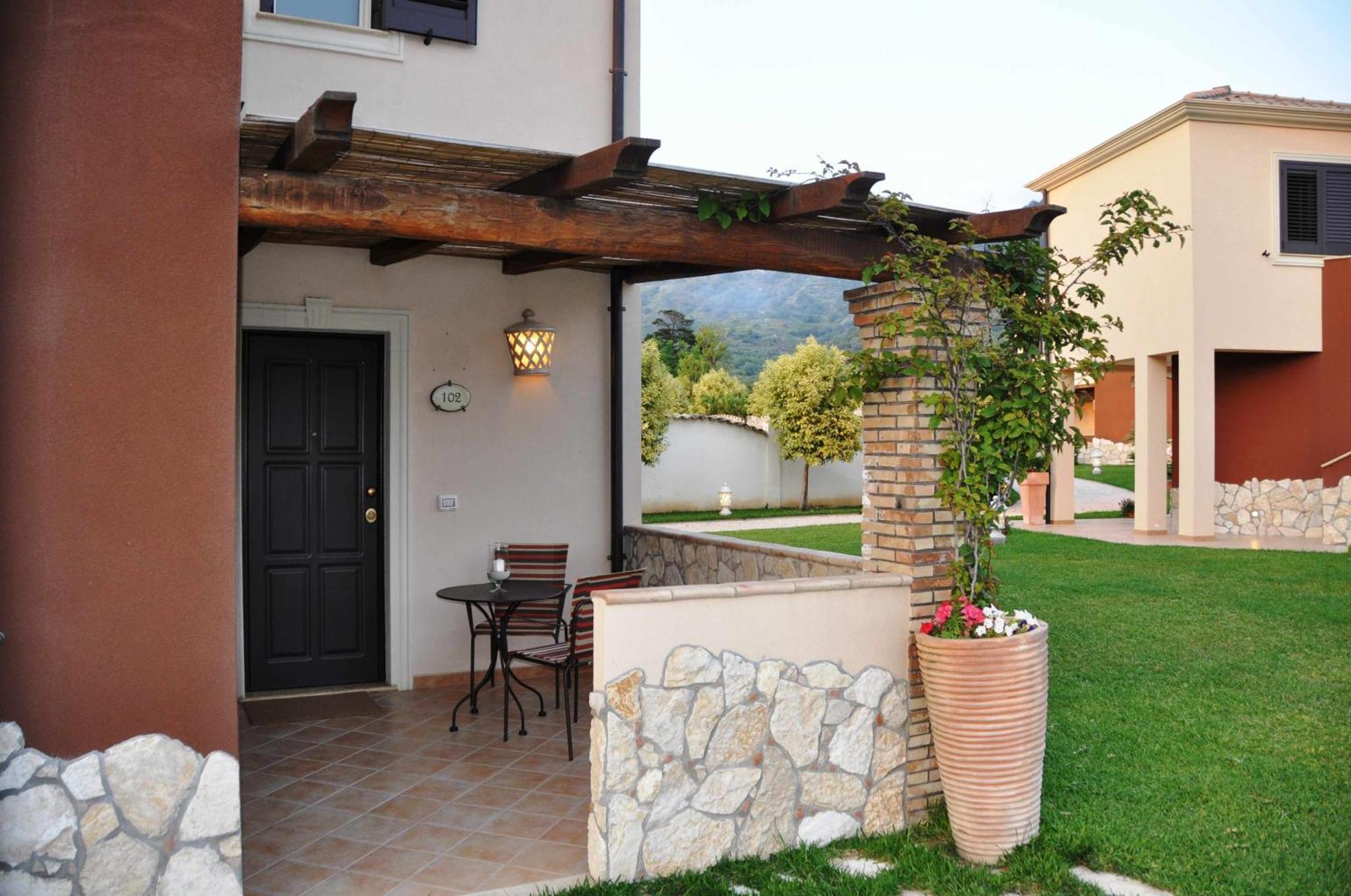Alcantara Resort Di Charme Adults Only Gaggi Exteriör bild