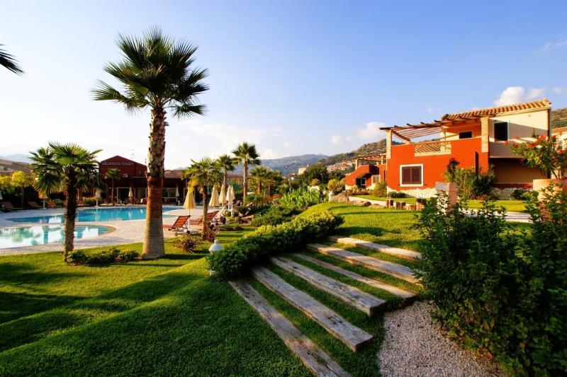 Alcantara Resort Di Charme Adults Only Gaggi Exteriör bild
