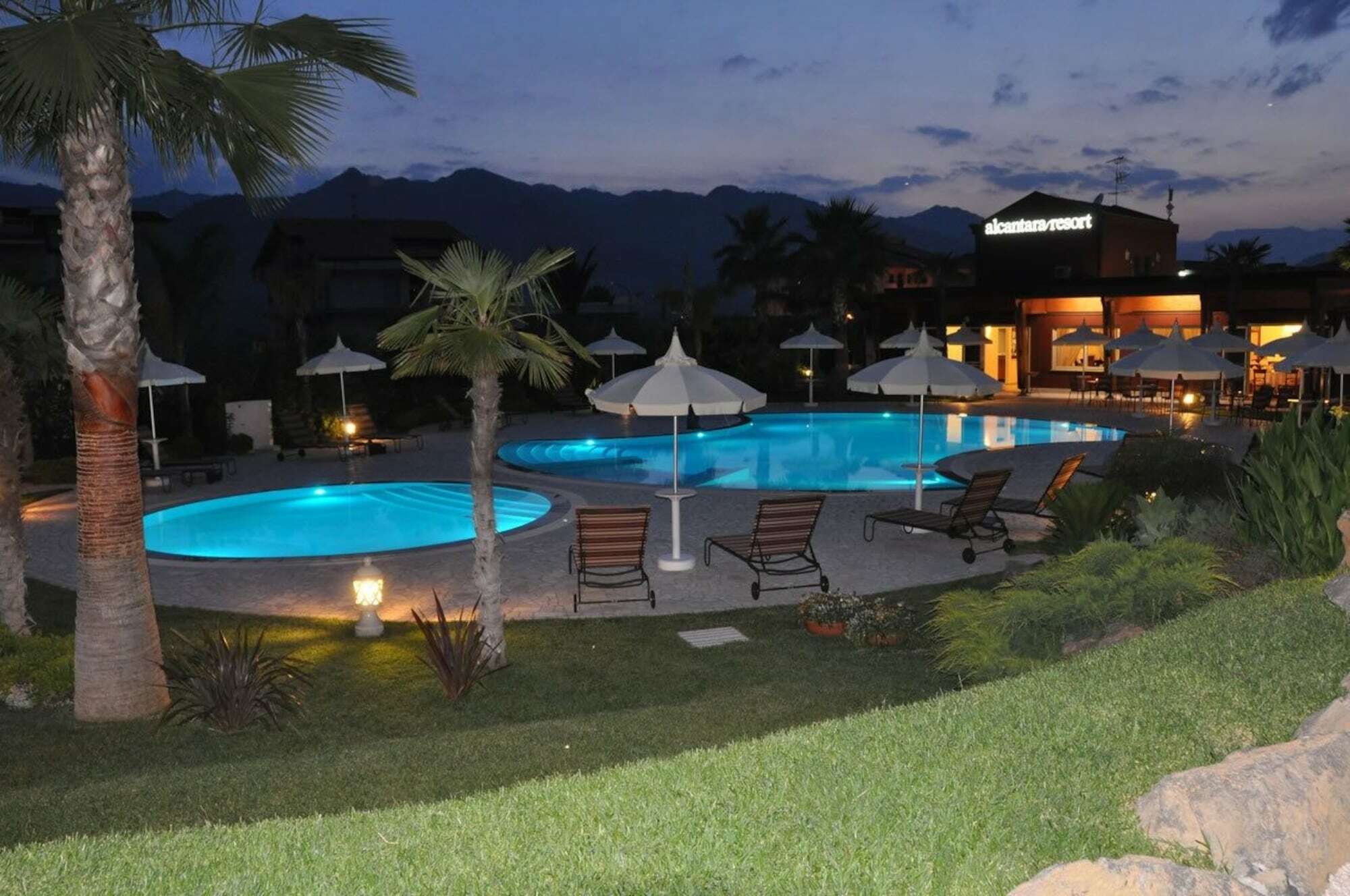 Alcantara Resort Di Charme Adults Only Gaggi Exteriör bild